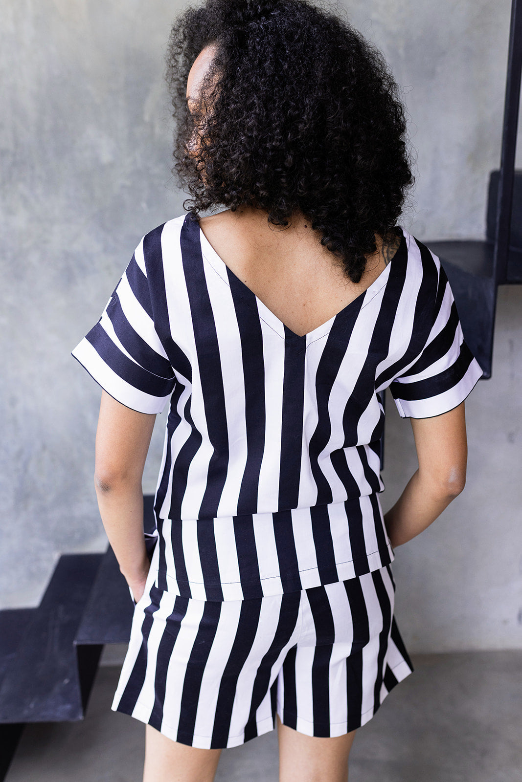 Striped V-back shirt